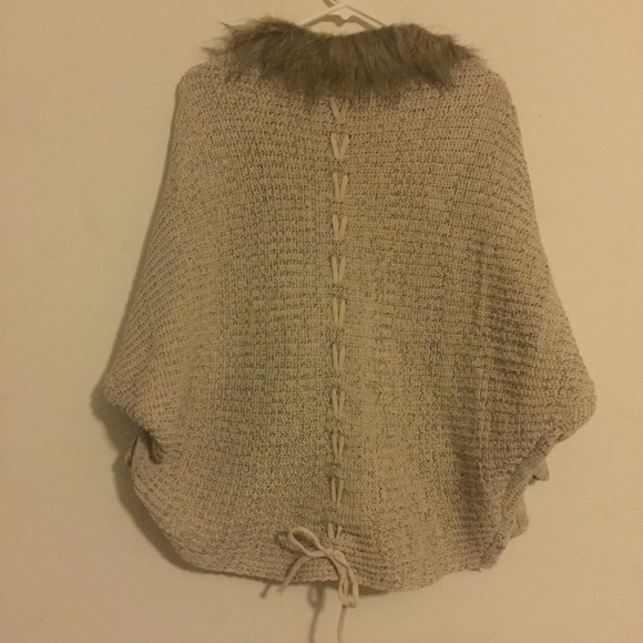 Fun sweater with faux fur collar. - Picture 3 of 3